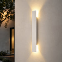 Minimalist LED Outdoor Wall Light — Slim Aluminium Bar, IP65