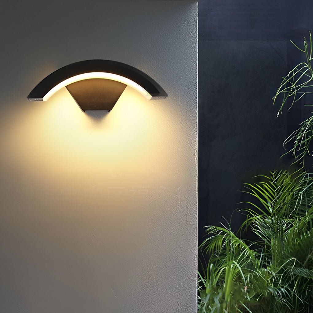 CurvaBlack | Stylish Modern Outdoor Wall Lantern Sconce Light
