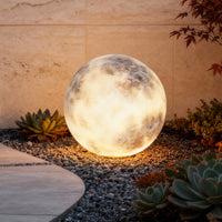 Lunara | Elegant Modern Waterproof Outdoor LED Lawn Light 4